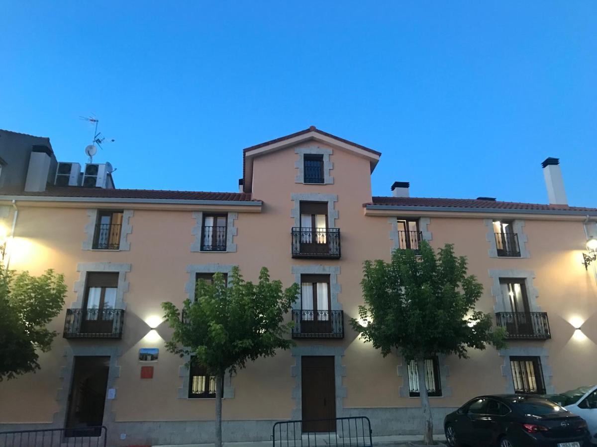 Apartamentos Turisticos Escorraladas Baltanás Zewnętrze zdjęcie